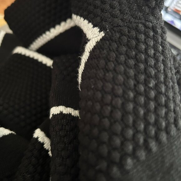 Chico's Women's Black and White Striped Waffle Knit Crewneck Sweater M - Picture 11 of 13